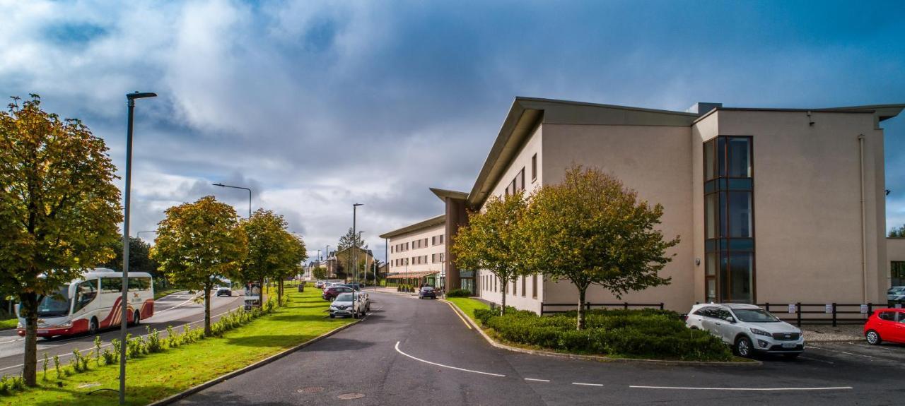 Mcwilliam Park Hotel Claremorris Bagian luar foto